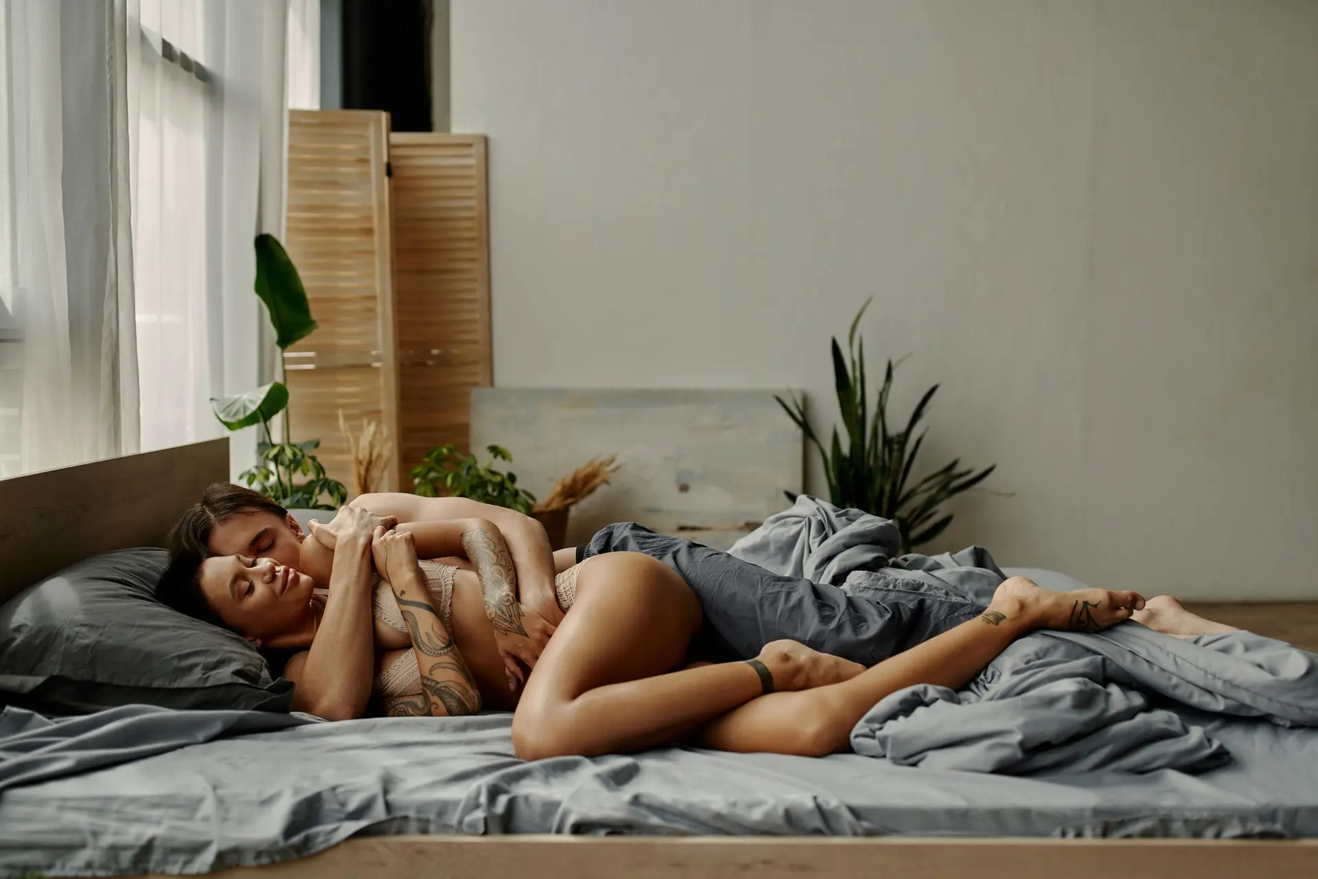 best hookups only in mia.